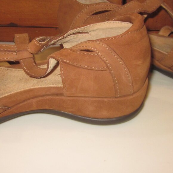 Clarks Artisan Collection Leather Suede Strappy Sandal - Picture 2 of 3